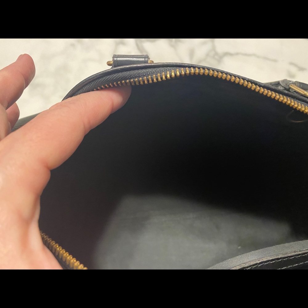 Louis Vuitton Speedy 30 Epi - Picture 10 of 16